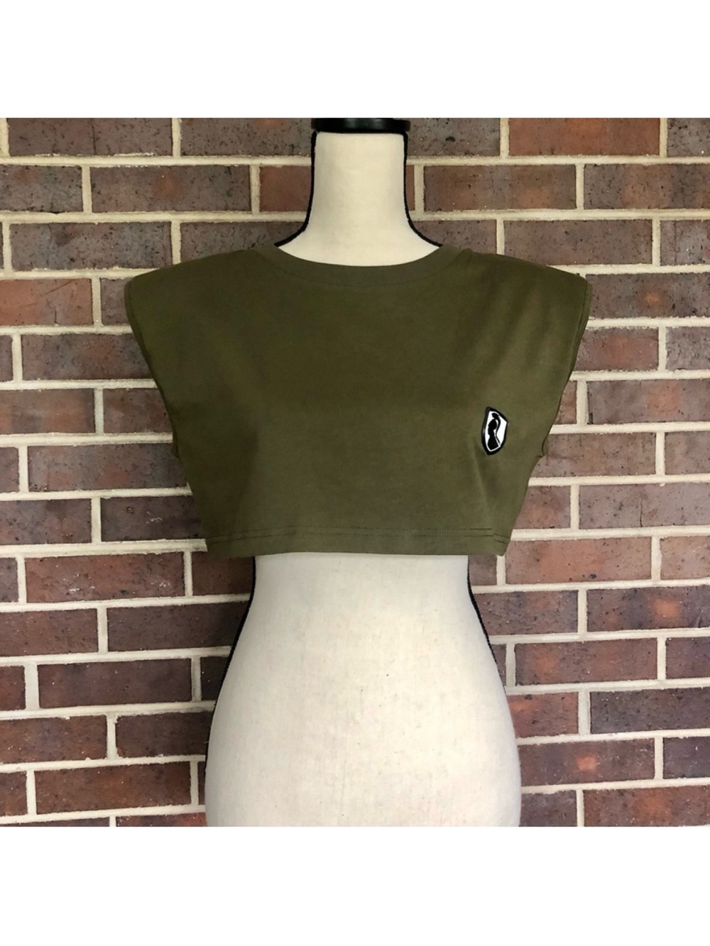 VHNY Olive Cropped Shoulder-Pad Tank Top Size Large NWT